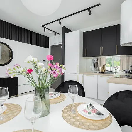 Stylowe Z Parkingiem I Balkonem W Kolobrzegu By Renters Apartman Kołobrzeg