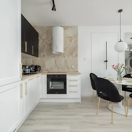 Stylowe Z Parkingiem I Balkonem W Kolobrzegu By Renters *